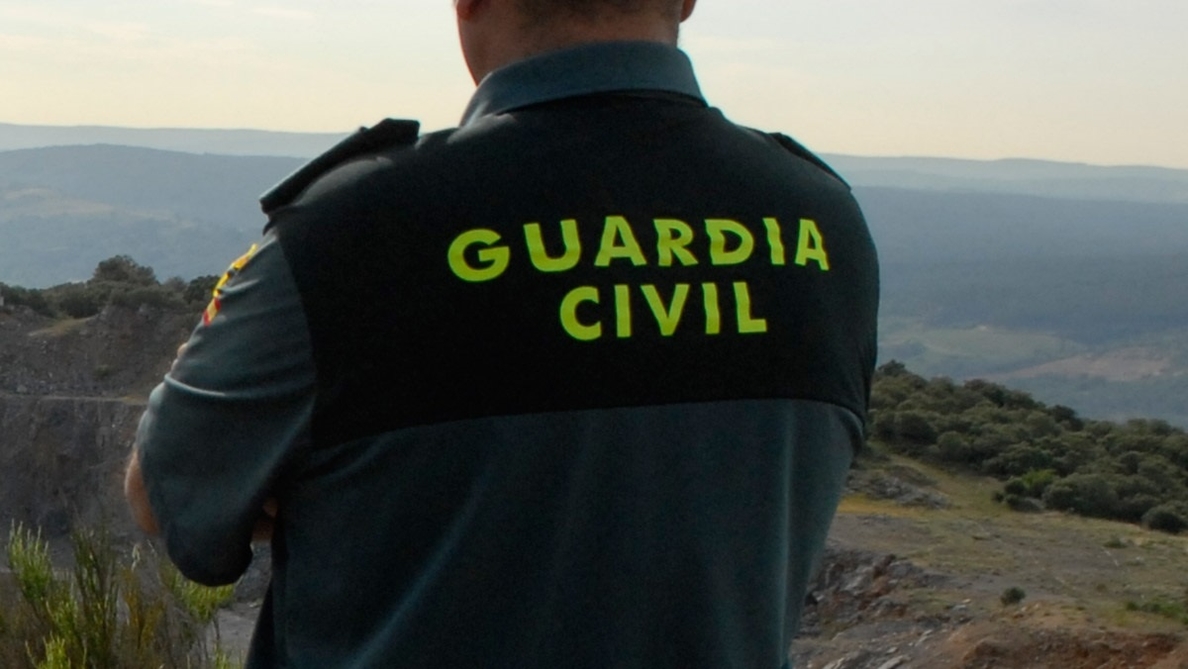 El Corte Inglés se adjudica un lote para vestir a la Guardia Civil por 866.550 euros
