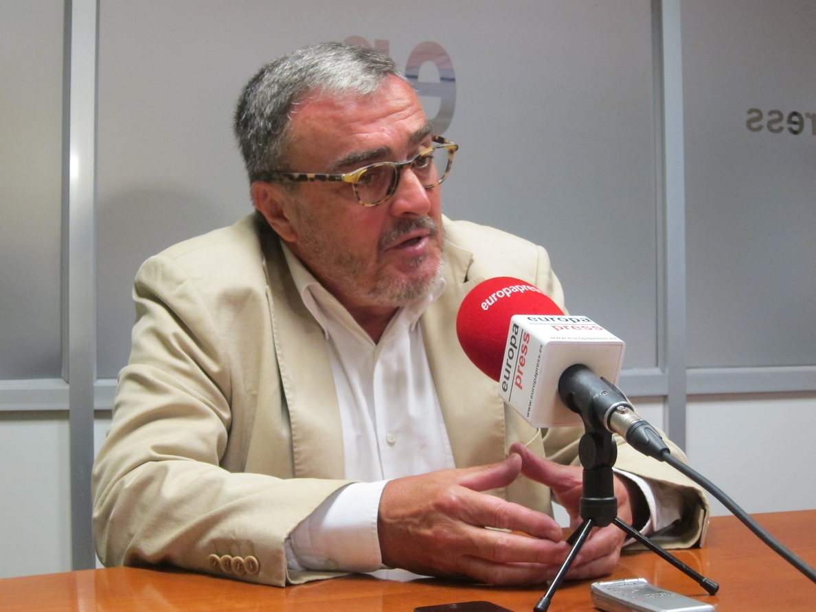 El presidente del PSC insta a los barones del PSOE a «hacer piña» en torno a Pedro Sánchez