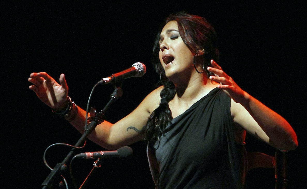 Alba Molina homenajea a sus padres con canciones «de siempre y para siempre»