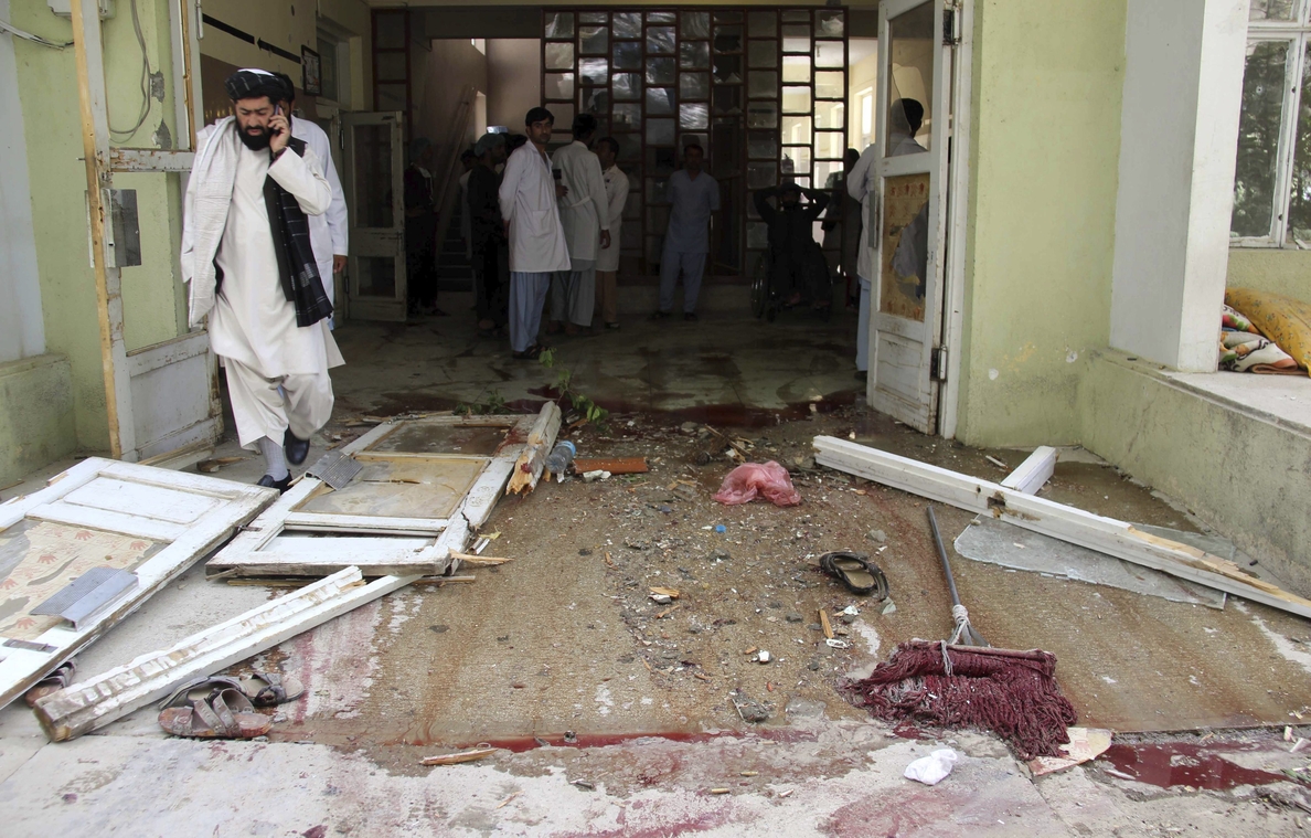 Al menos tres muertos en el asalto a un hospital en el sur de Afganistán