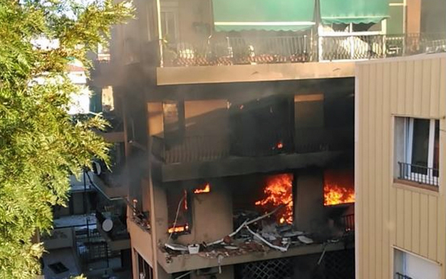 Un muerto y 15 heridos en la explosión en una vivienda de Premià de Mar (Barcelona)
