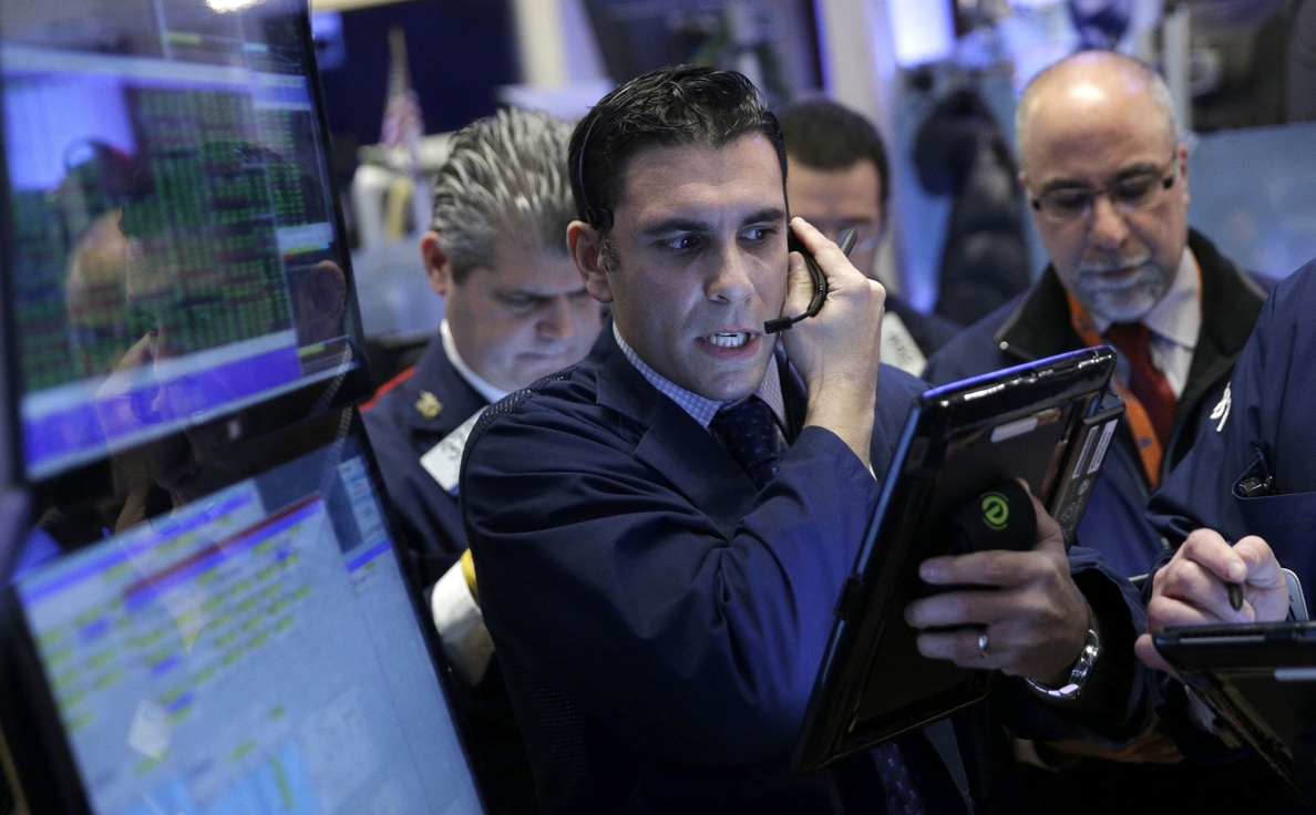 Wall Street abre con pérdidas y el Dow Jones baja un 0,77 %