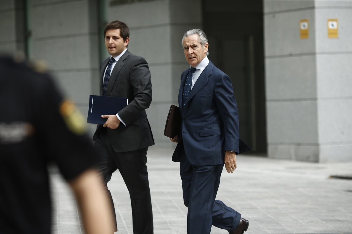 El juicio por las tarjetas »black» arranca hoy contra 65 exdirectivos de Caja Madrid y Bankia