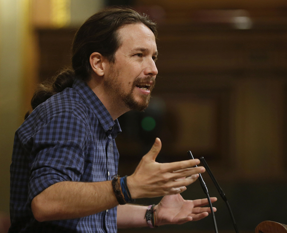 Iglesias sitúa a Podemos, frente al PSOE, como el que nunca pactará con el PP