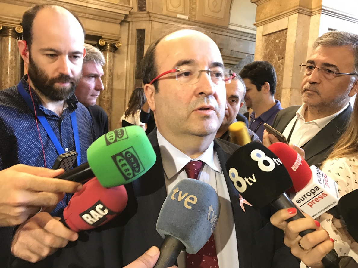 Iceta confirmó a Javier Fernández el »no» del PSC a Rajoy y pidió consultar a la militancia
