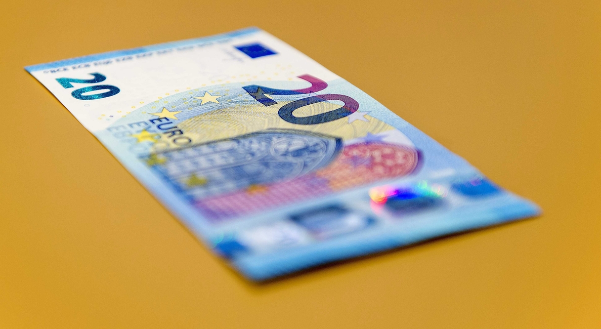 El euro sube hasta los 1,0983 dólares