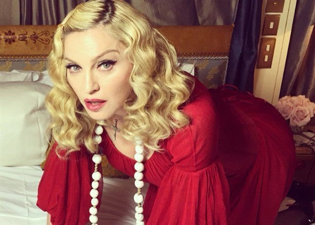 Madonna ofrece sexo oral a los que voten a Clinton: «Lo hago muy bien»
