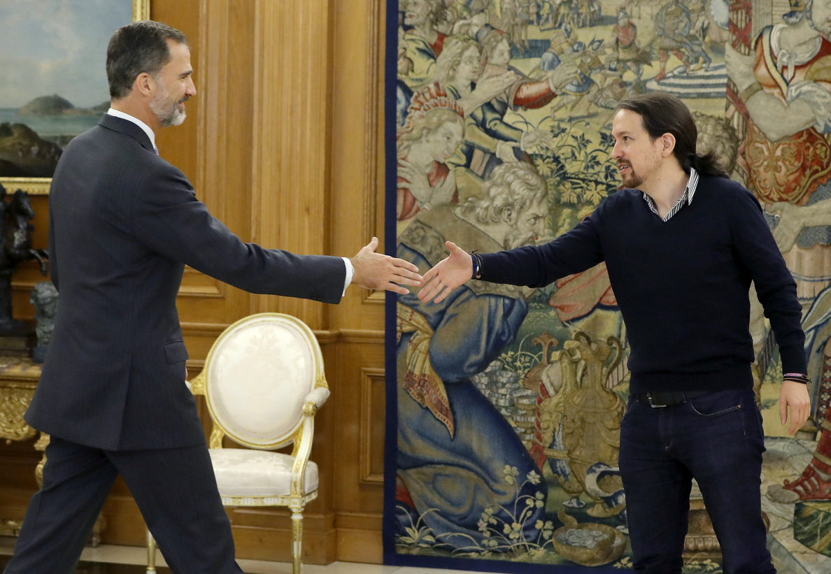 Iglesias plantea al Rey las perspectivas de Podemos tras el viraje del PSOE