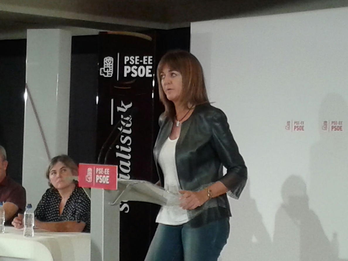 Mendia se pregunta si hay quien quiere «fracturar el PSOE» y romper con el PSC pensando en el congreso del partido