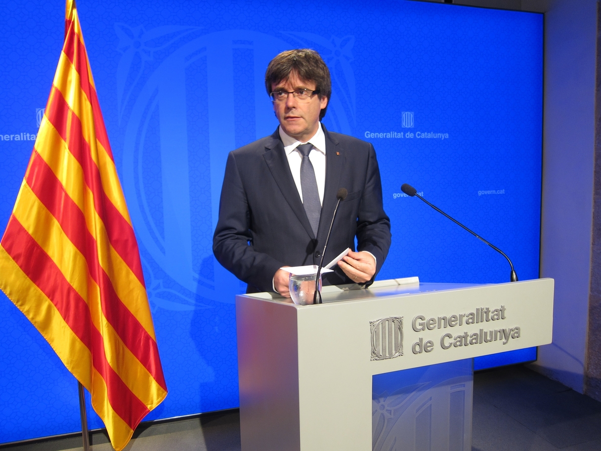 Puigdemont apoya a Forcadell porque «garantiza el respeto» de la voluntad ciudadana