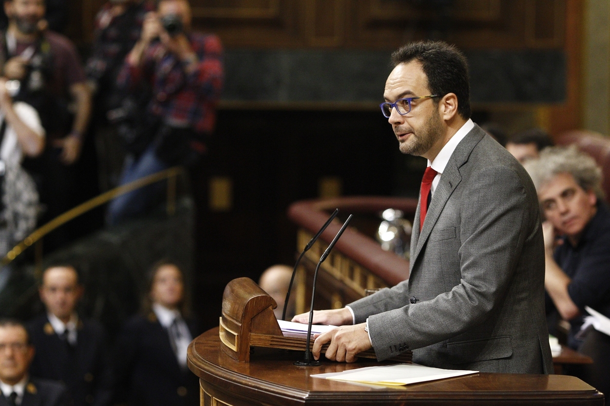 Hernando reitera que el PSOE se abstiene para evitar otras elecciones que los españoles «no merecen»