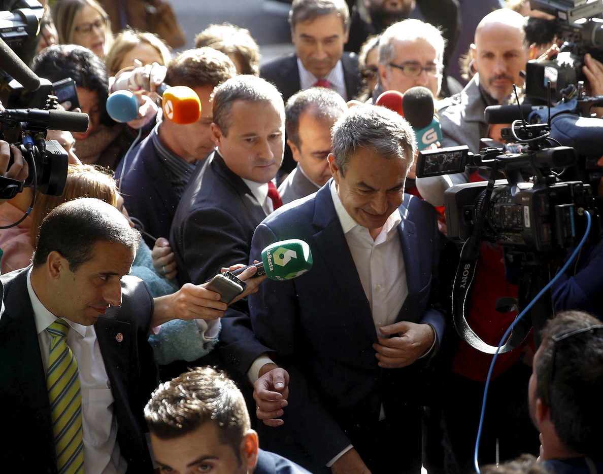 Zapatero: «Será extraordinariamente positivo que Clinton sea presidenta»