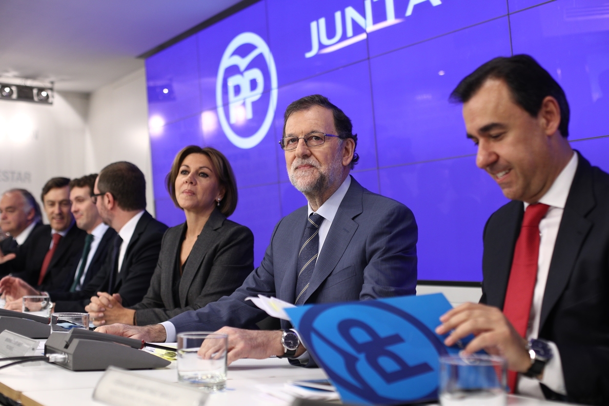 Rajoy pide que se le deje gobernar y avisa de que todos los partidos son responsables