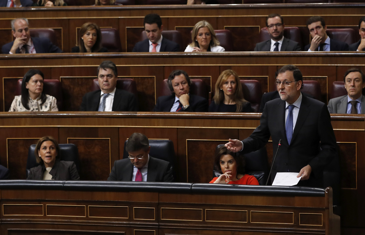 Rajoy defiende independencia RTVE y dice que el reto es adaptarse a cambios