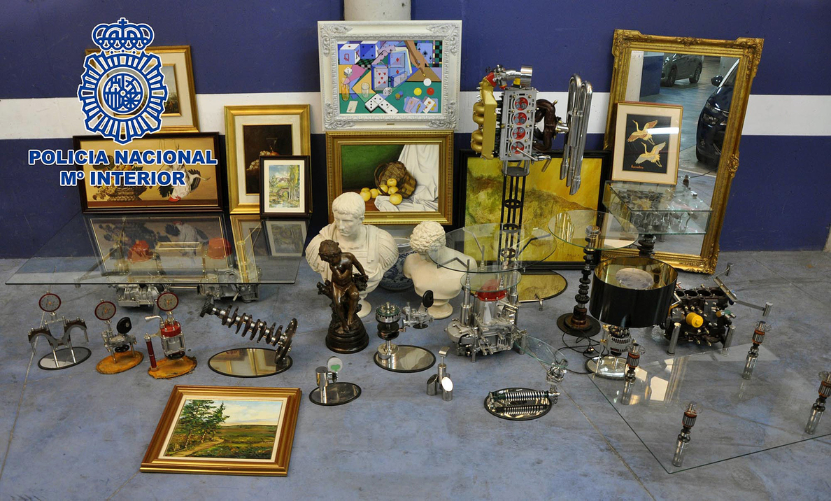 La Policía recupera obras de arte valoradas 1,2 millones que los ladrones vendían internet