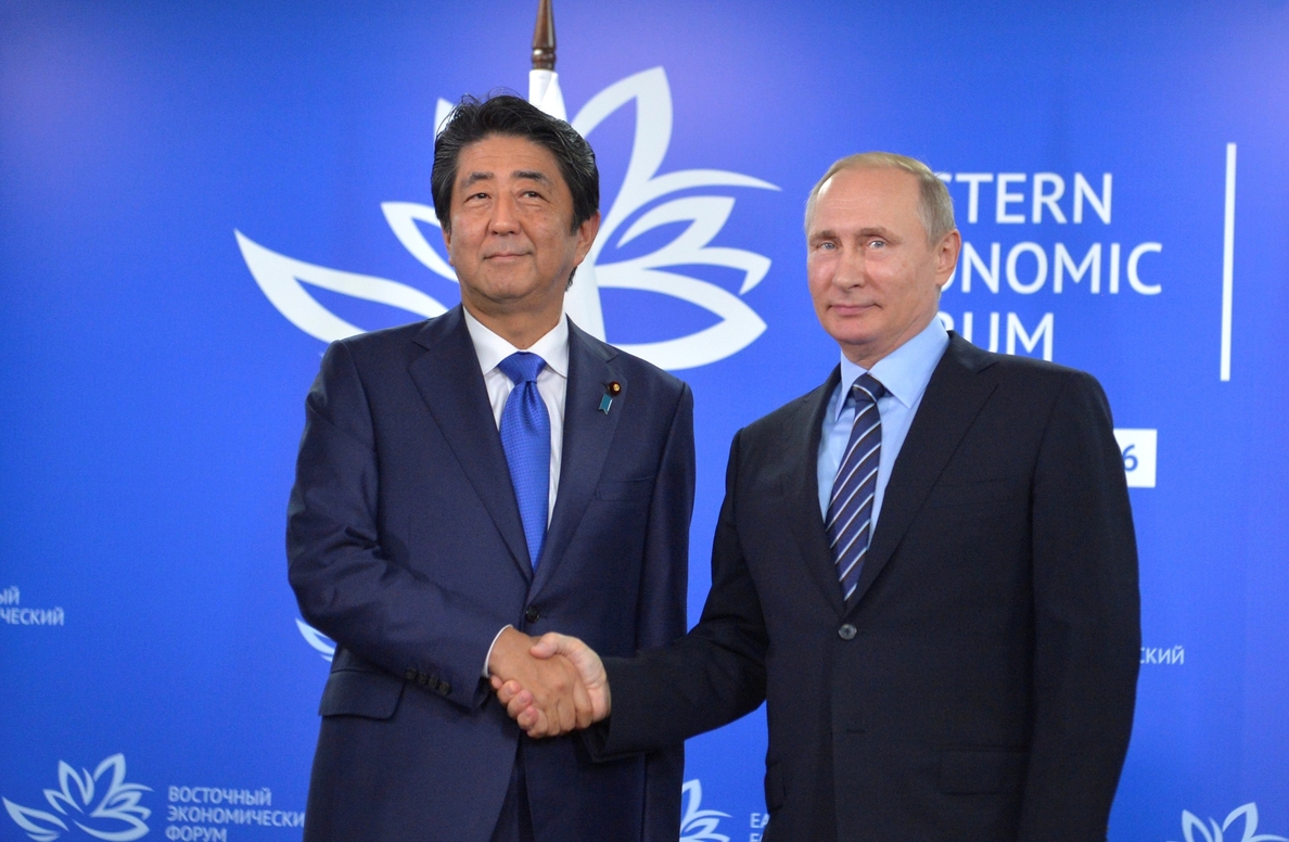 Japón y Rusia continuarán conversando para lograr un tratado de paz antes de la cumbre Abe-Putin