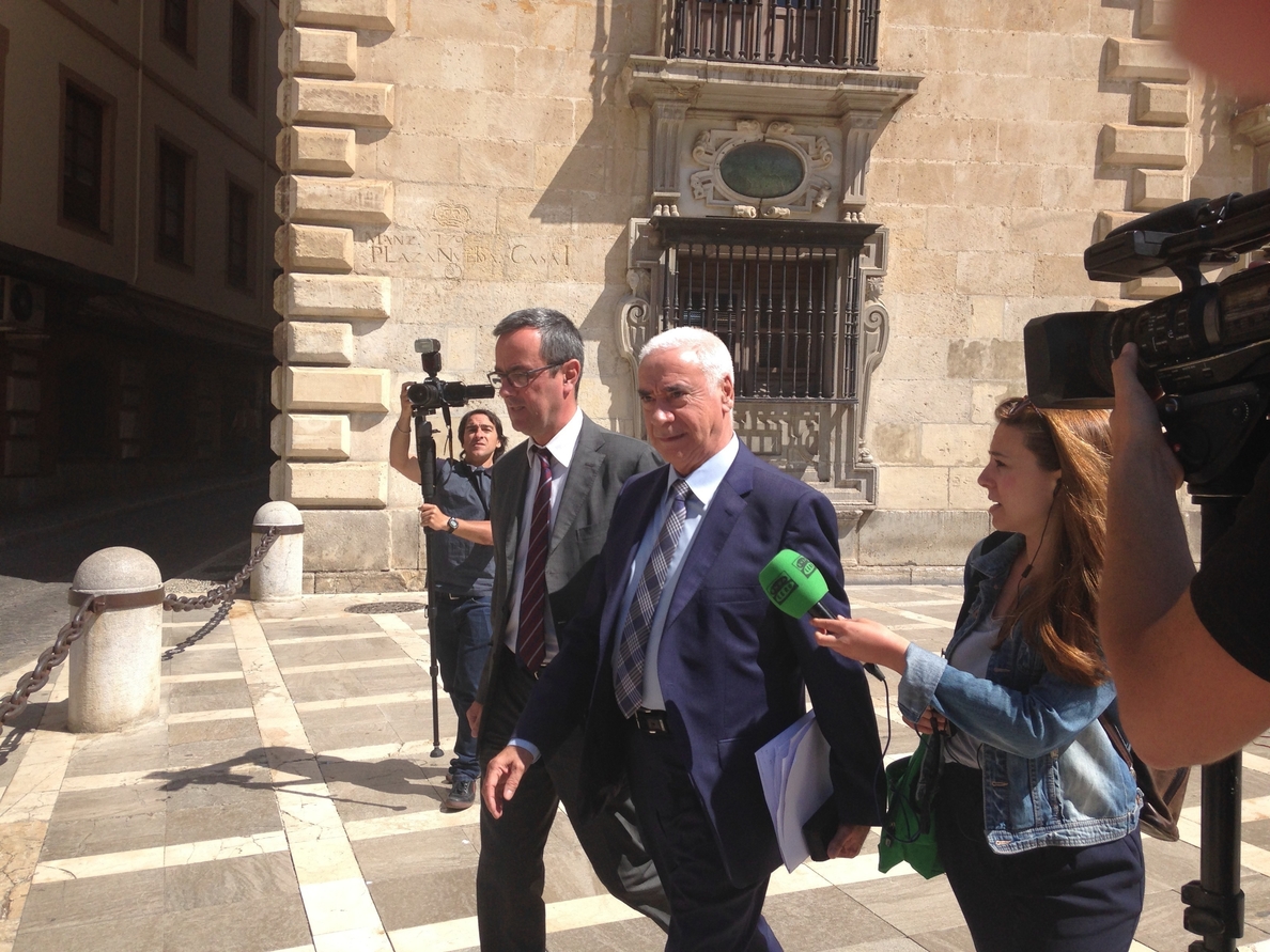 Fiscalía pide 14 años de inhabilitación para el exconsejero andaluz Luciano Alonso por nombramientos del CAF y Filmoteca