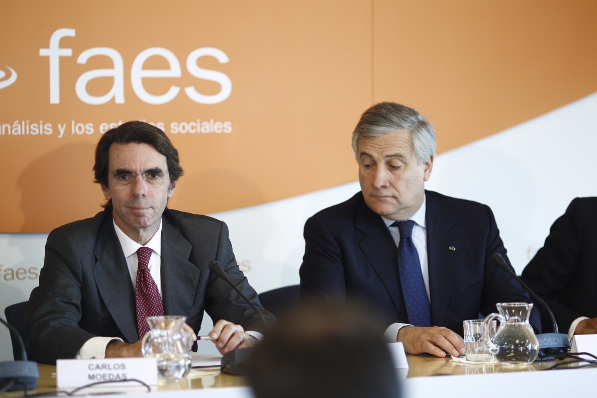 La FAES de Aznar critica la tibieza del Gobierno en Cataluña