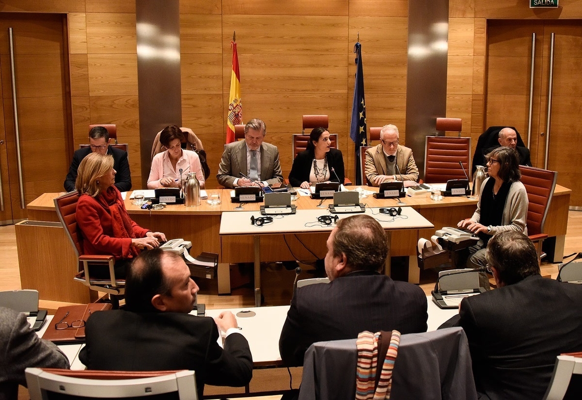 Méndez de Vigo dice que el pacto educativo tiene que ir acompañado de otro por la financiación