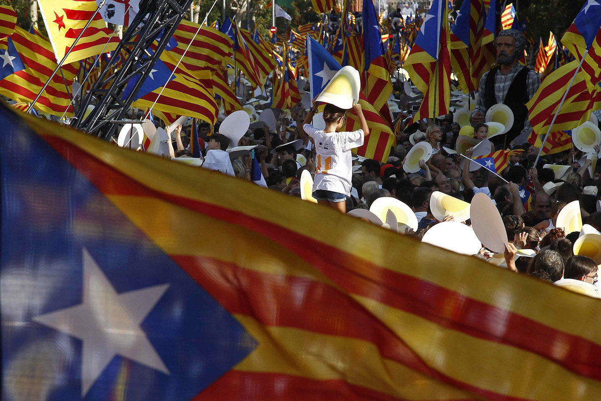 El »no» a la independencia de Cataluña crece y supera al »sí» por 1,5 puntos