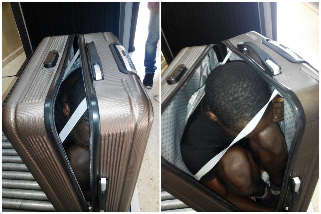 Detenida una marroquí por llevar a un inmigrante dentro de una maleta