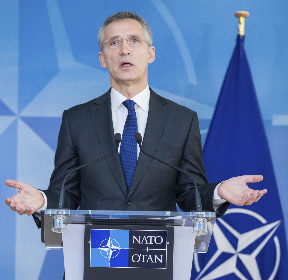 La OTAN sigue «absolutamente segura» del compromiso de Trump pese a las críticas