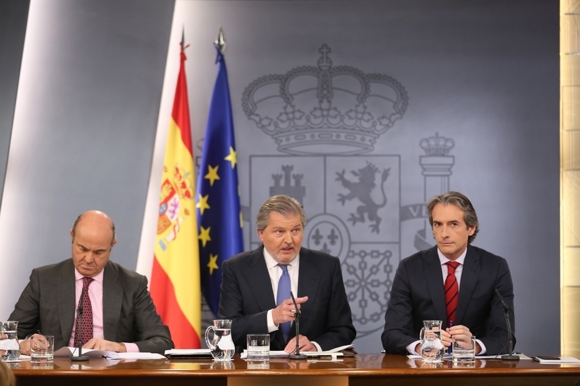 El Gobierno dice que habrá reunión entre Rajoy y Puigdemont pero aún no tiene fecha