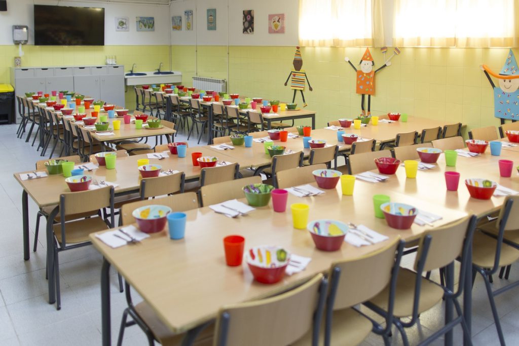 Cataluña deja a criterio de las escuelas servir panga en el menú escolar