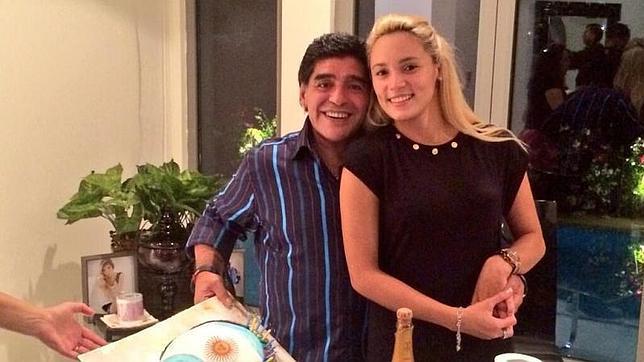 La novia de Maradona le dice a la Policía que «no tiene nada que decir» tras pedir ayuda