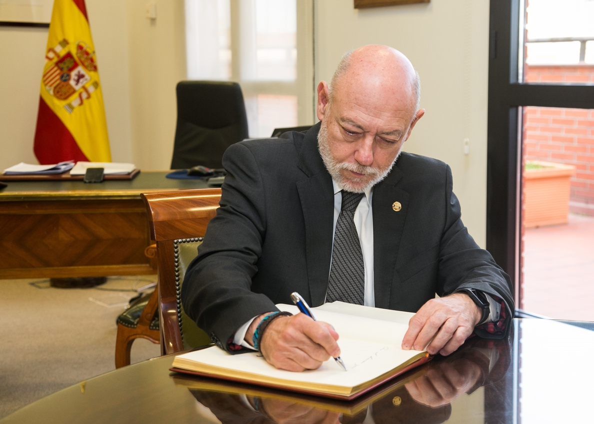 Los cuatro fiscales del Supremo avalaron la decisión de no actuar contra el presidente de Murcia