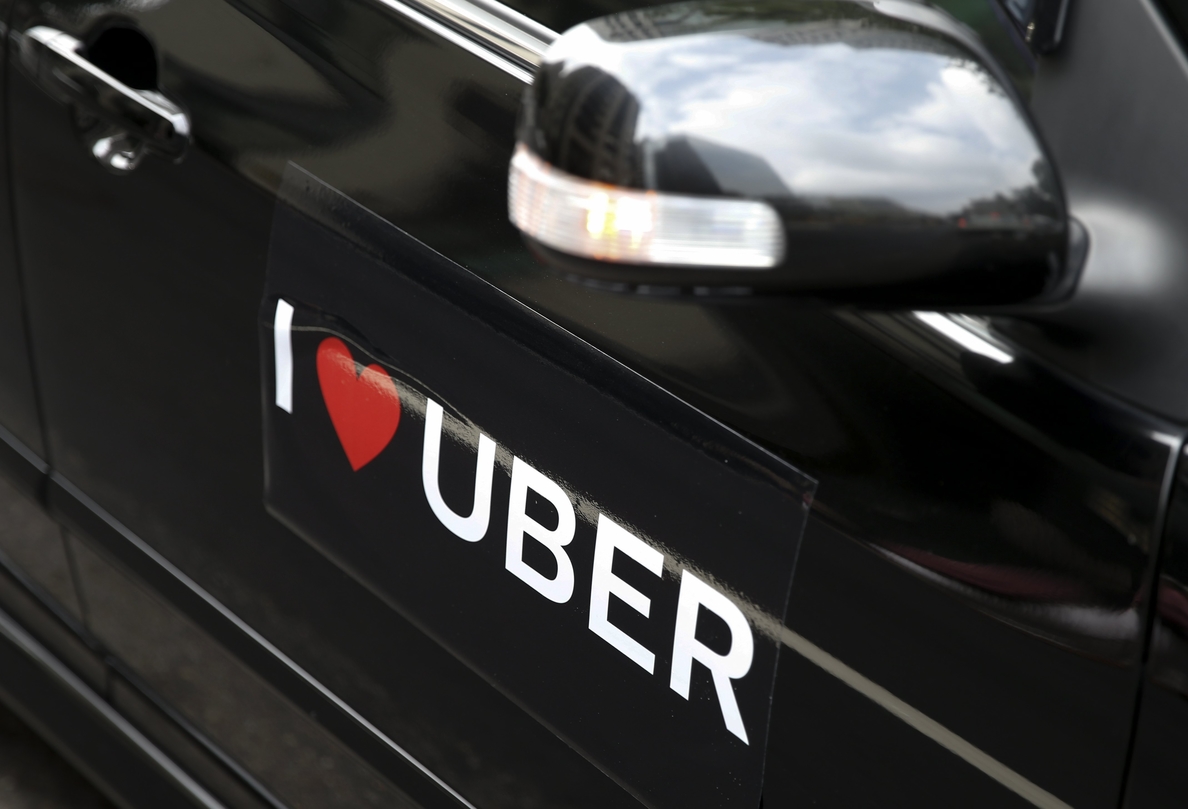 Australia dictamina que los conductores de Uber paguen impuestos por servicio