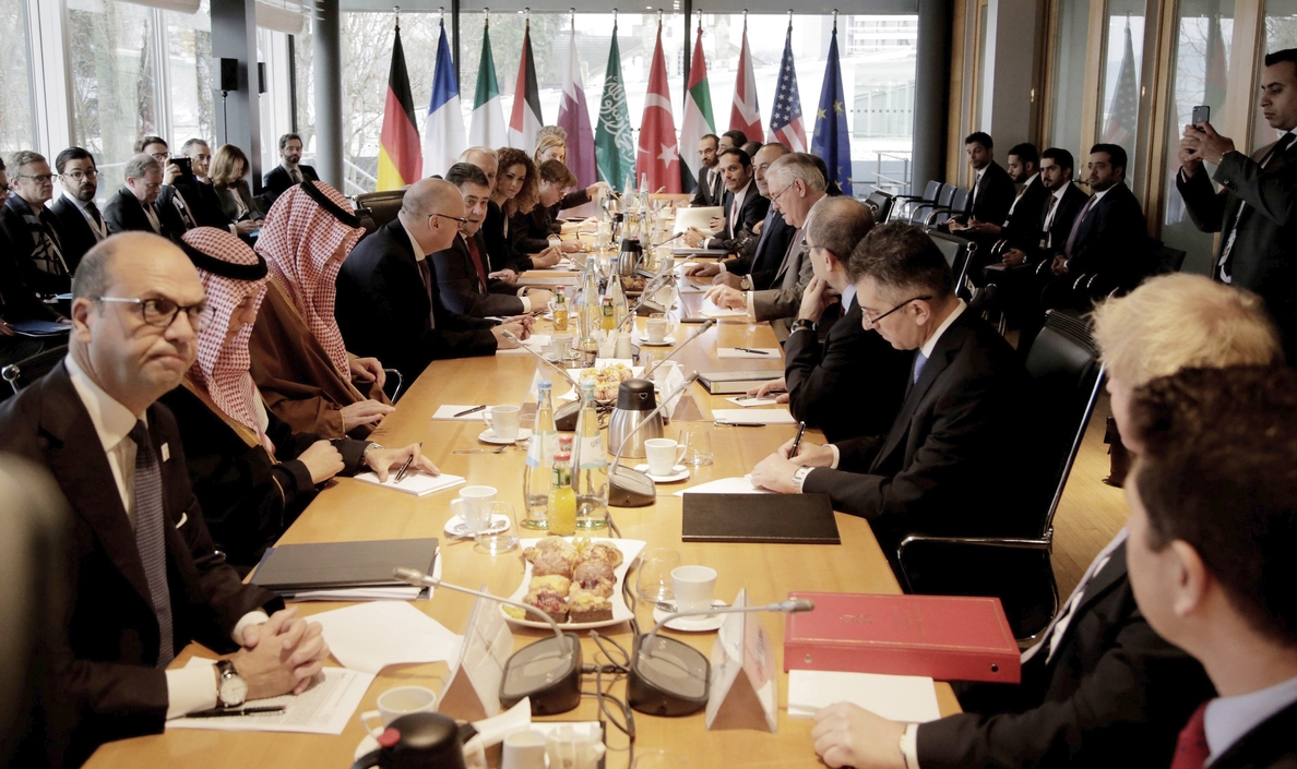 París y Berlín urgen a Rusia a apoyar la negociación sobre Siria en Ginebra