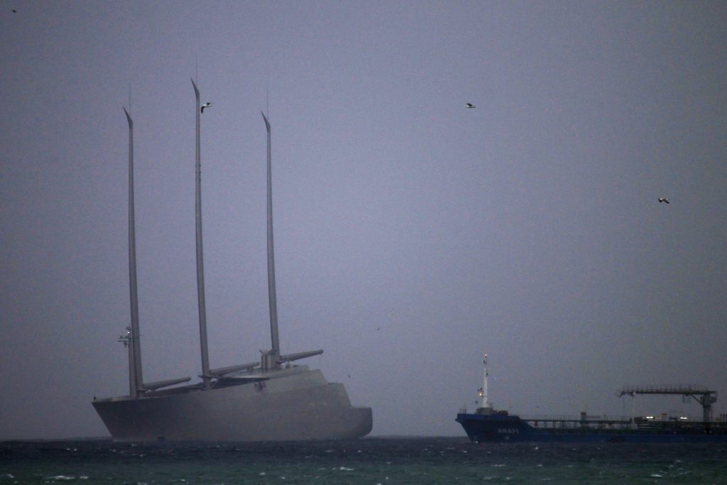 Retenido en Gibraltar el mayor velero del mundo por una deuda millonaria
