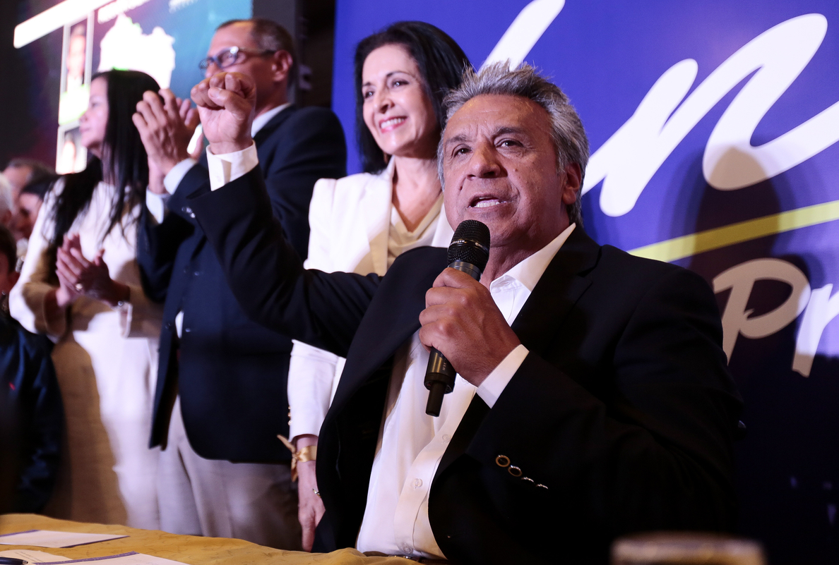 El oficialista Moreno lidera elecciones de Ecuador con 75,6 % actas escrutadas