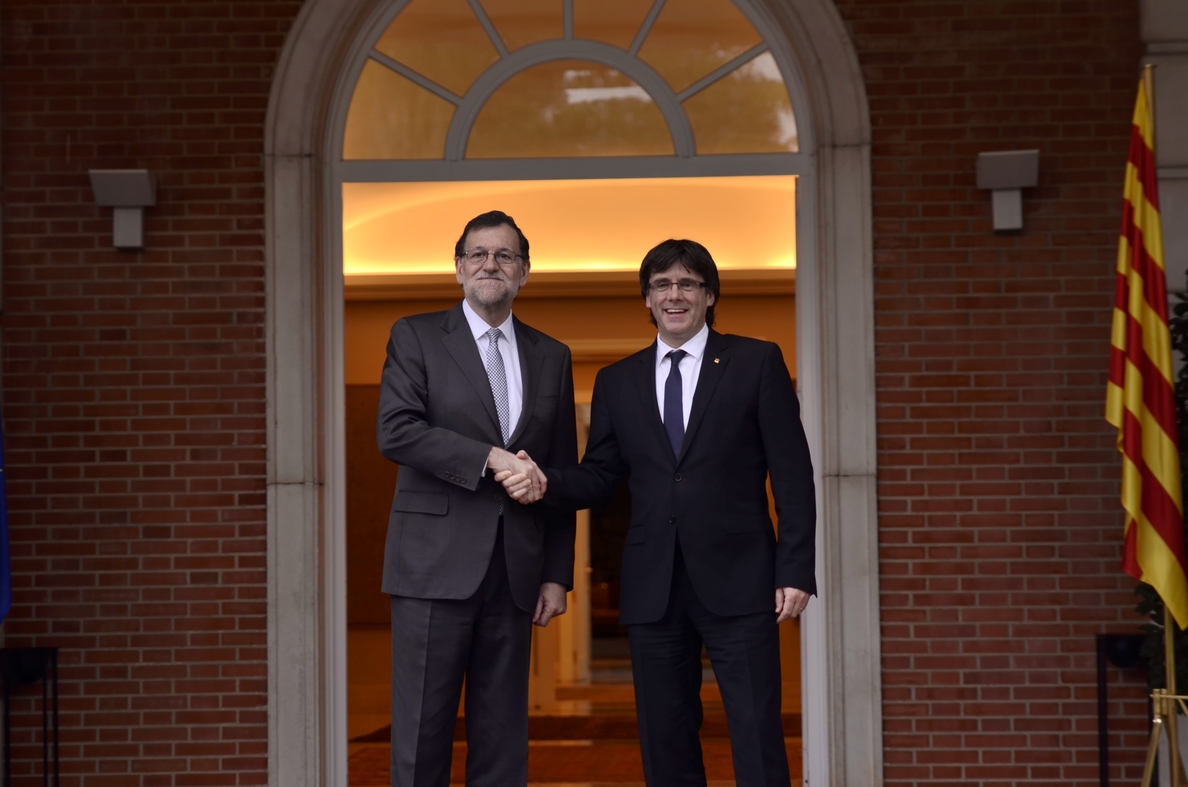 Puigdemont aducirá ante el Gobierno las firmas del Pacte del Referèndum como último intento de pacto