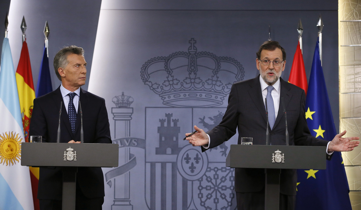 Rajoy, dispuesto a hablar con Puigdemont: «Dialogar siempre tiene sentido»