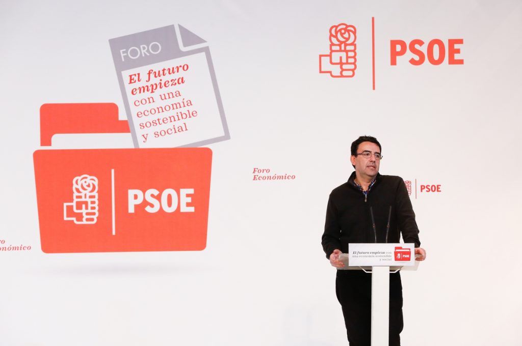 El ‘número dos’ de la Gestora elogia a las Juventudes Socialistas un día después de la campaña contra Pedro Sánchez