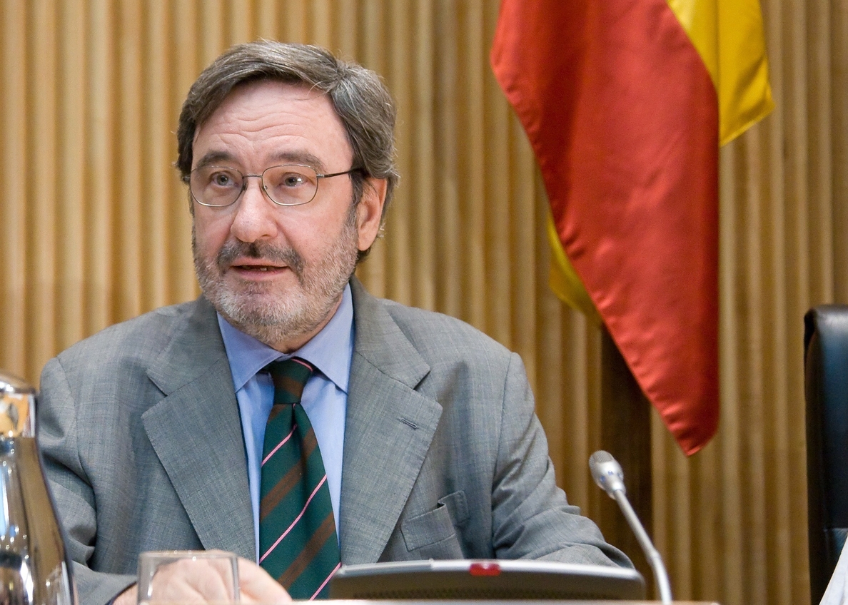 Una acusación pide cuatro años de cárcel para Narcís Serra por los sueldos de Catalunya Caixa
