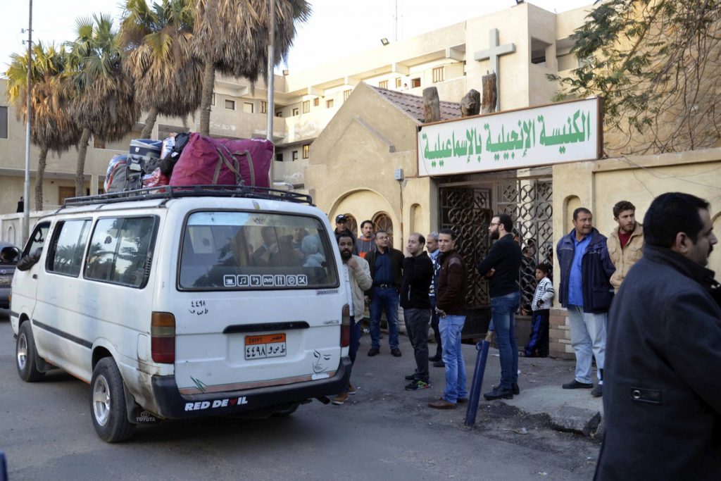 Los cristianos egipcios siguen abandonando el norte del Sinaí por miedo a los yihadistas