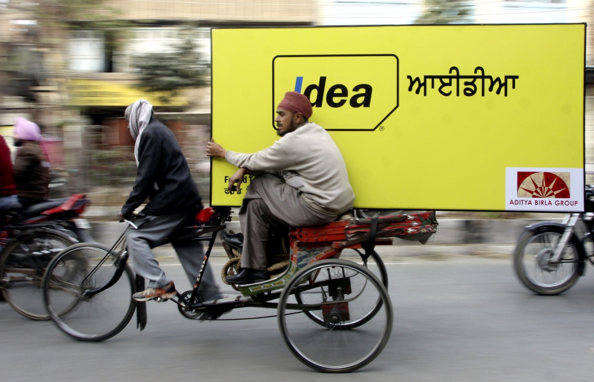 Vodafone fusiona sus operaciones indias con Idea Cellular