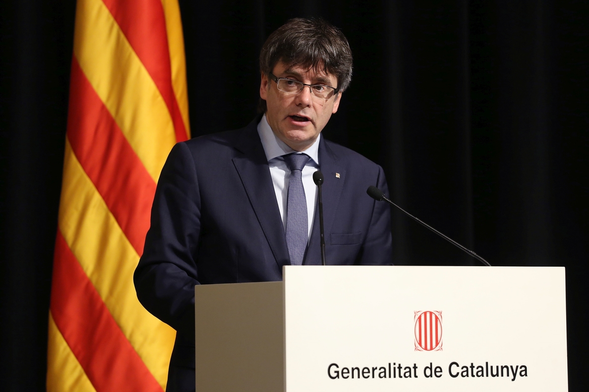PP y PSOE del Senado muestran su extrañeza por la petición de Puigdemont y le recuerdan que ya hay foros de debate