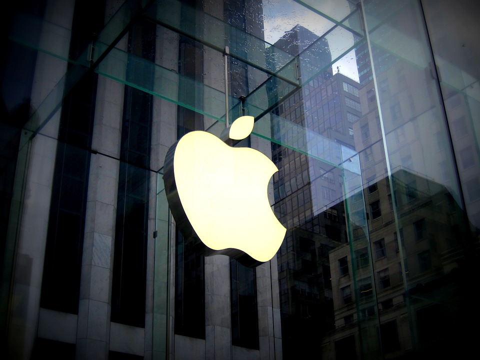 La semana negra de Apple: extorsionada y con problemas serios de seguridad