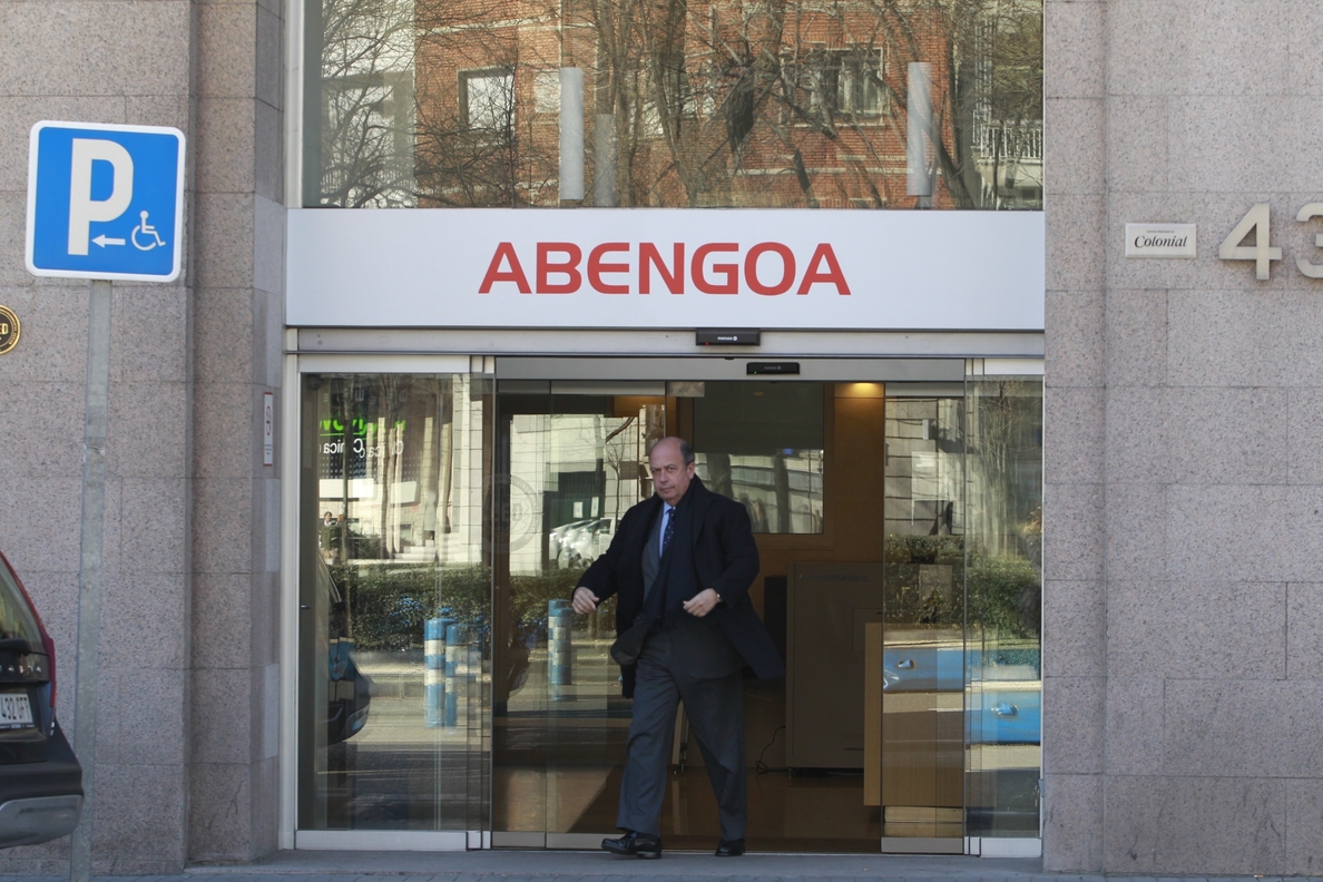 Abengoa recibirá esta semana los 1.170 millones de »dinero nuevo» para completar su reestructuración