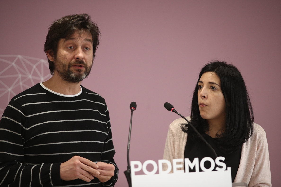 La dirección estatal de Podemos no apoyará ninguna lista en las primarias del nuevo partido catalán de los »comuns»