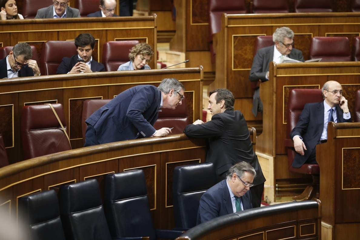 El PP pide a Ciudadanos no caer en «la trampa» del PSOE en Murcia e insiste en la presunción de inocencia de Sánchez
