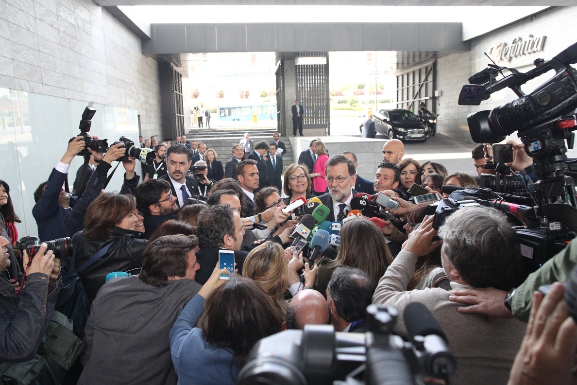 (Ampl.) Rajoy anuncia que el Gobierno elevará al 2,7% la previsión de crecimiento para este año