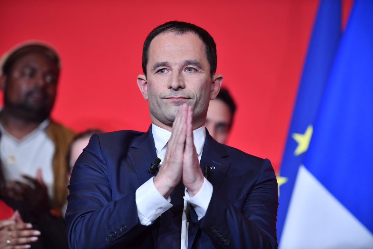 Hecatombe del bipartidismo francés en las presidenciales