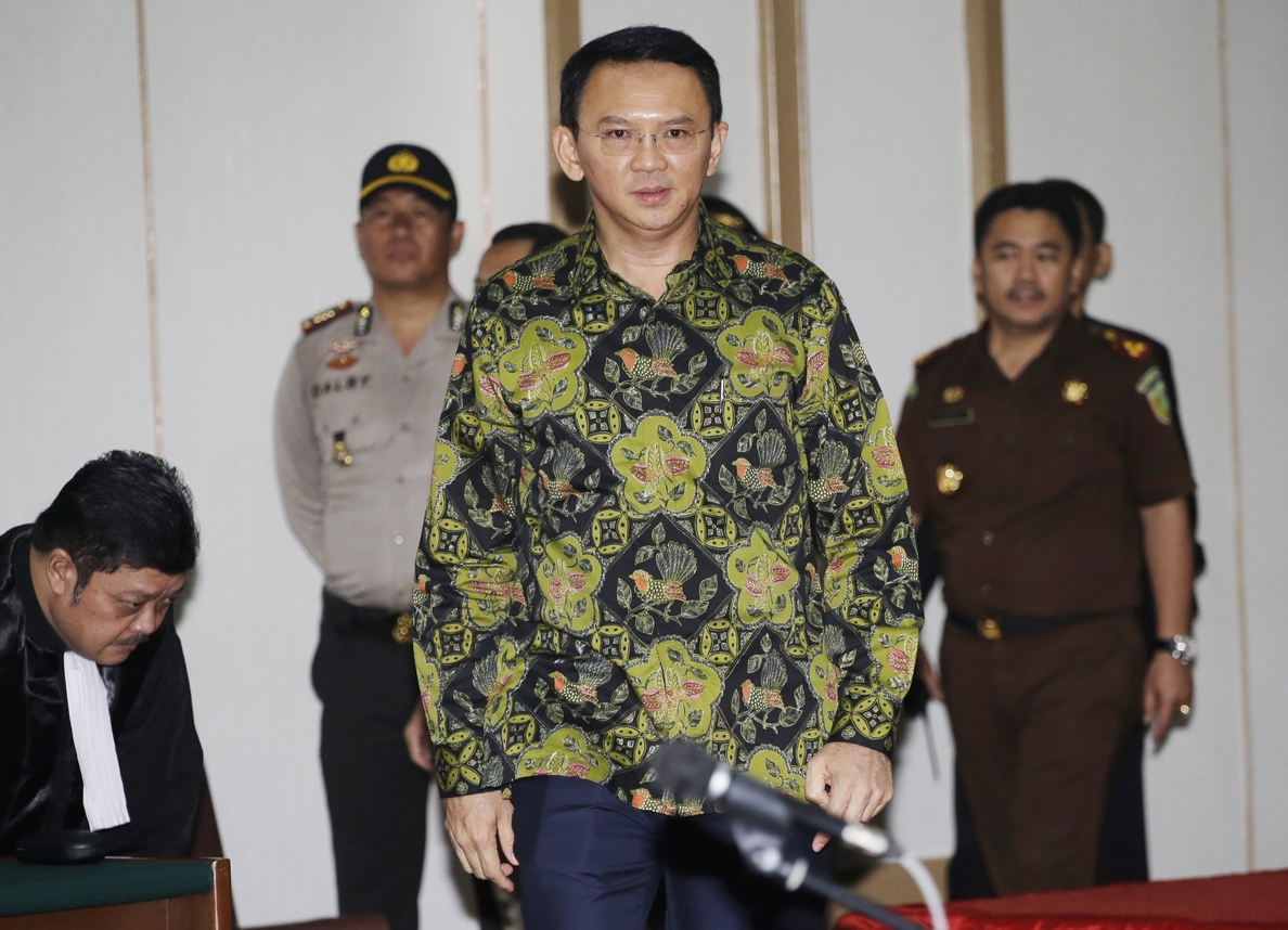 El juicio por blasfemia del gobernador de Yakarta queda visto para sentencia