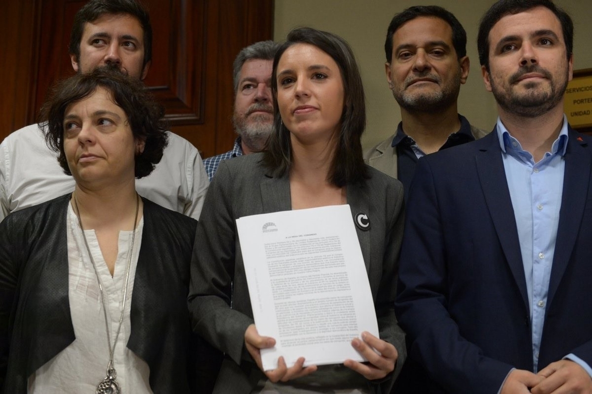 Podemos presenta su moción-trampa contra el PSOE: «Si vota »No», estará sosteniendo al PP en el Gobierno»
