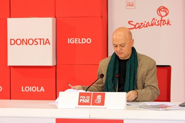 Elorza pide «cohesión» en el PSOE y cree que el gesto de Javier Fernández es «muy positivo»